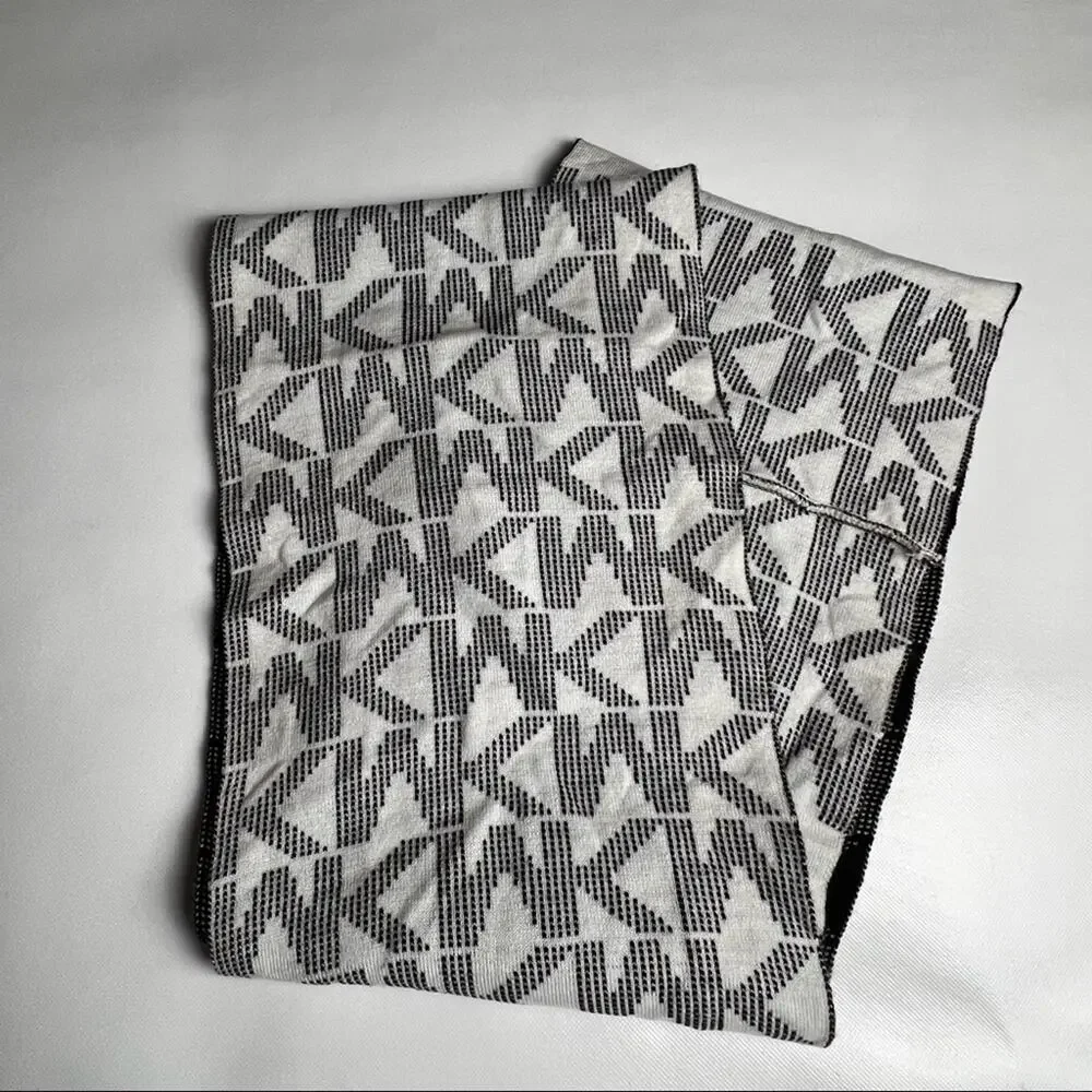 Michael Kors Womens Reversible Logo Scarf